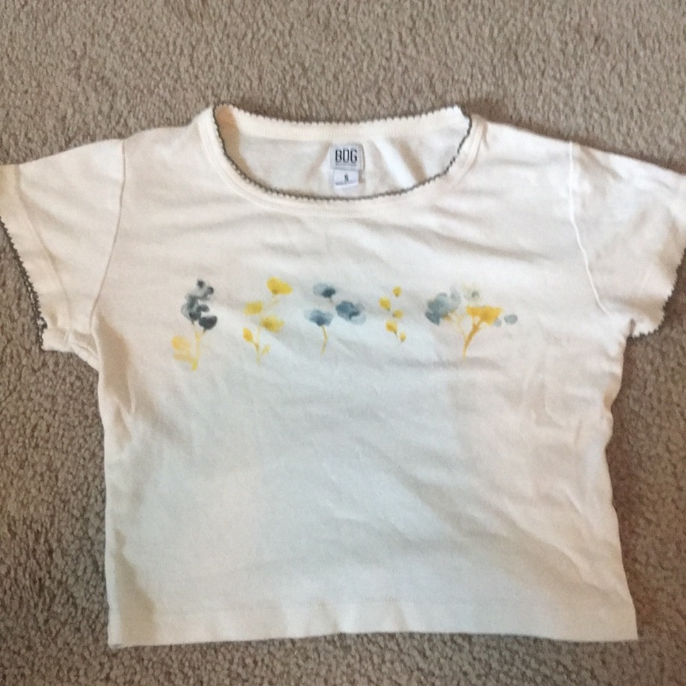 cute cropped used tee